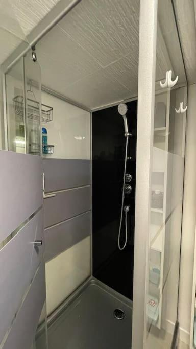 Chambre Chez L'Habitant A Vauxbuin Luaran gambar